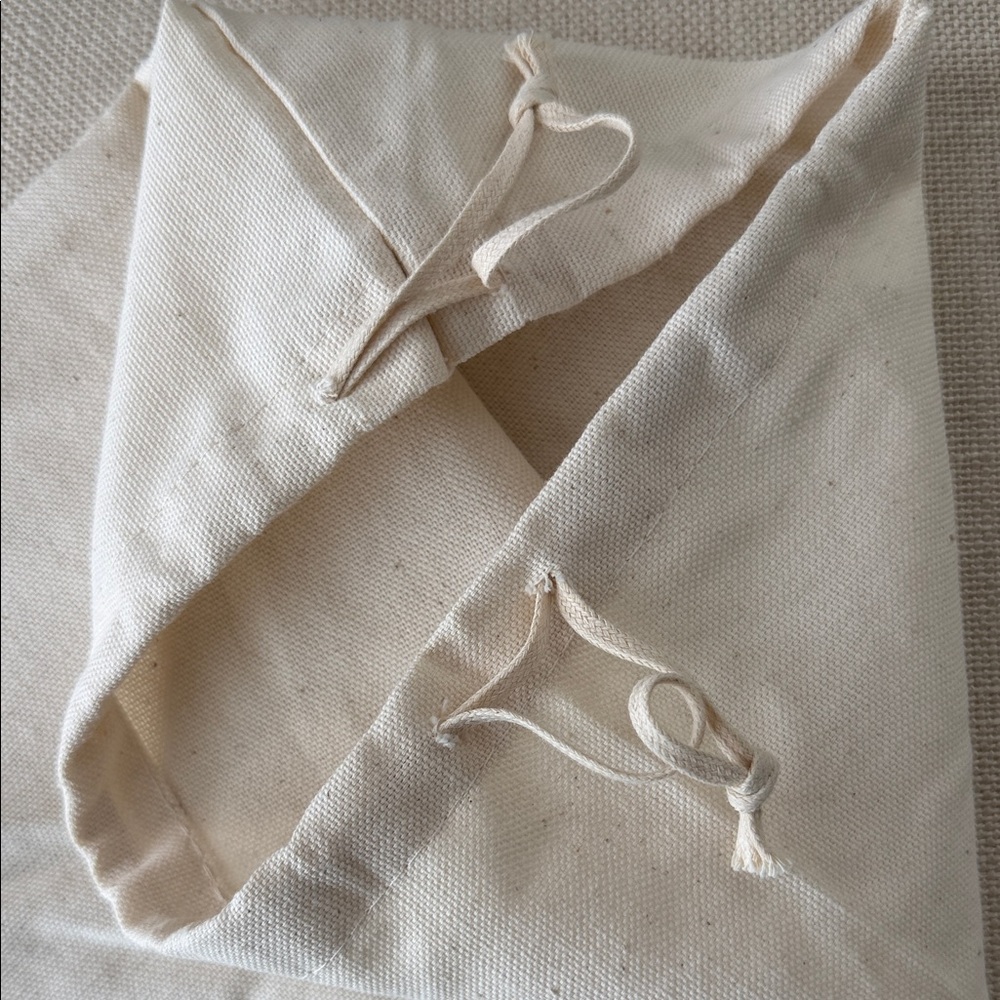 Valentino Garavani Canvas Drawstring Pouch 14 x 9 inches - Picture 5 of 6